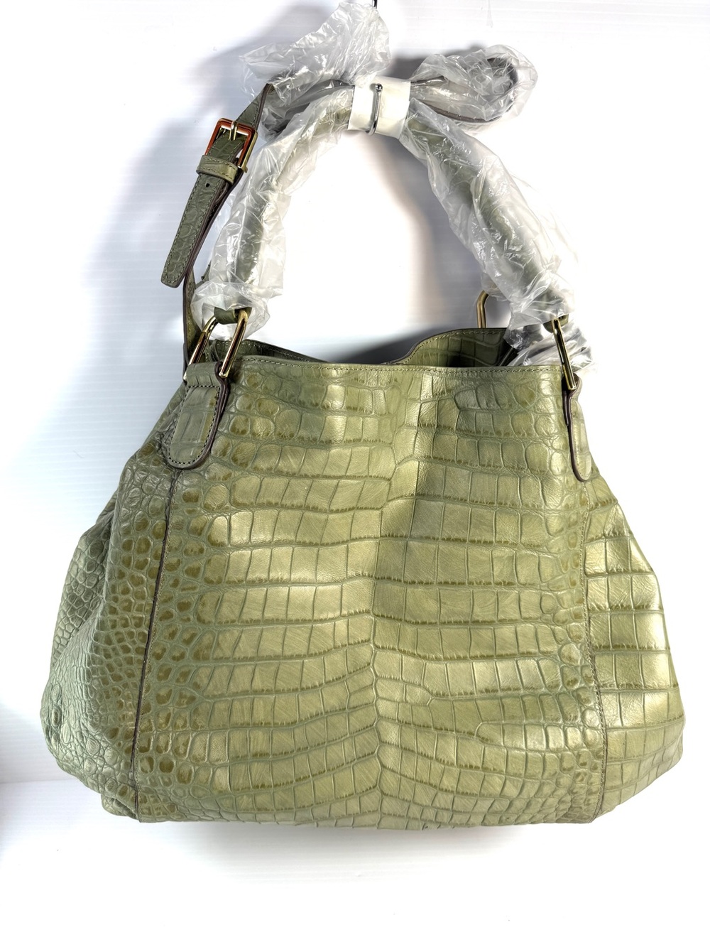 G.I.L.I. Olive Croc-Embossed Shoulder Tote